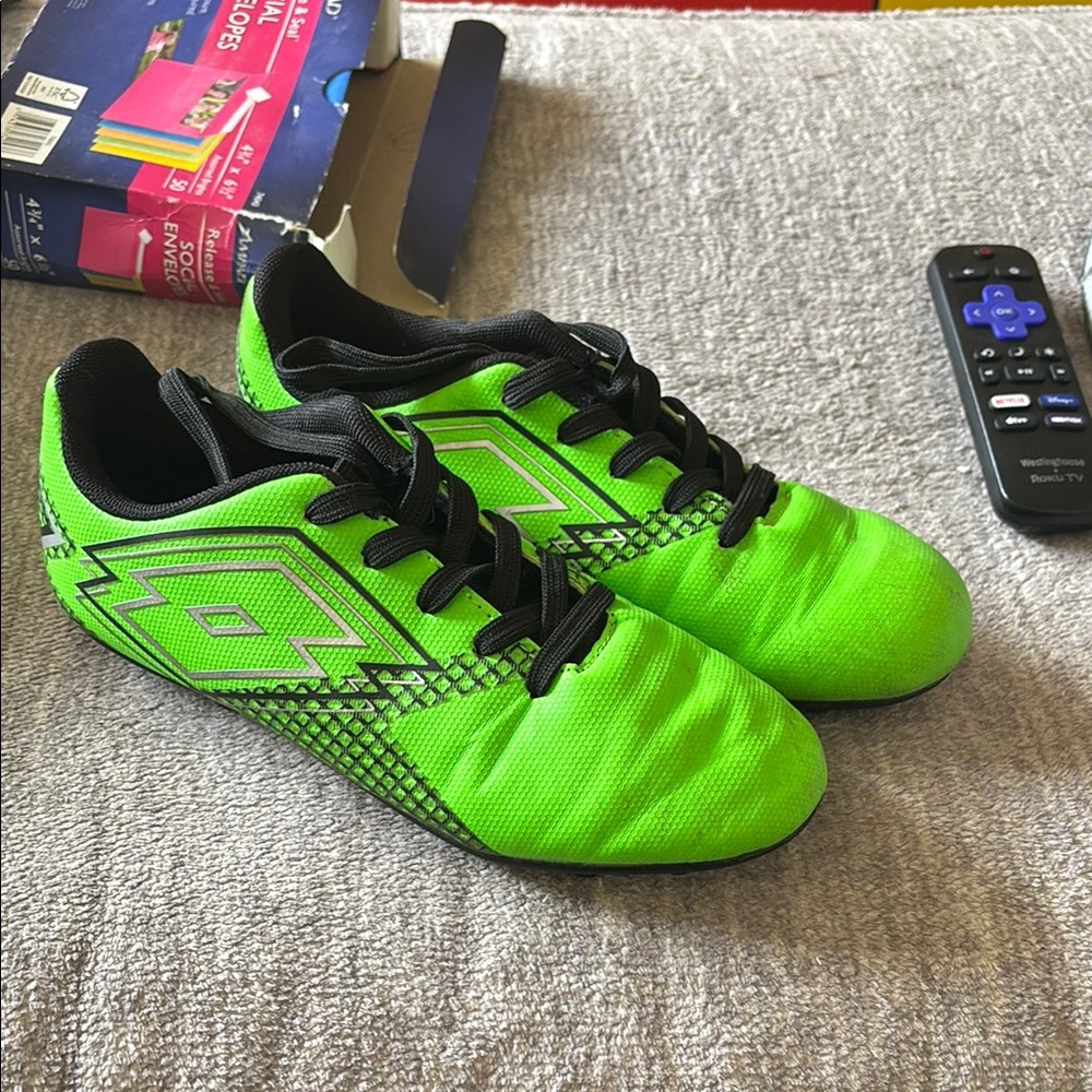 Lotto Neon Green Soccer Cleats 🦖🦕bundle and save